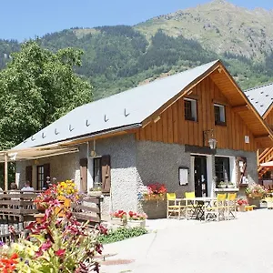 https://chez-passoud.hotels-rhonealpes.com