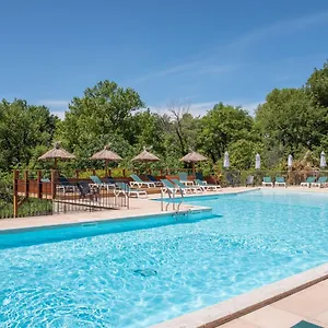 https://domaine-des-bridoux-village-de-gites.hotels-rhonealpes.com