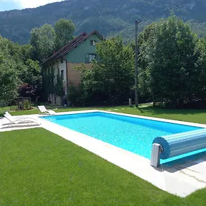 https://la-clairiere-du-moulin.hotels-rhonealpes.com