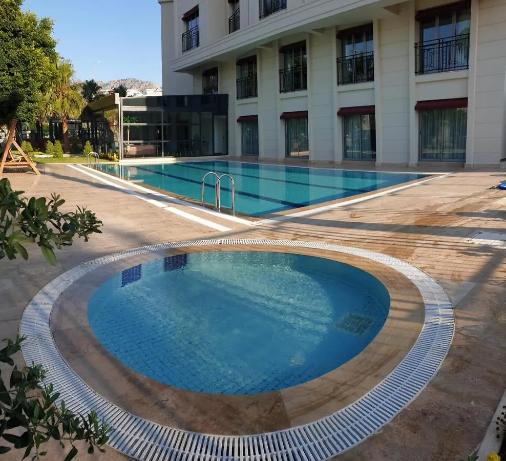 Leaf Port Hotel Antalya 4*,