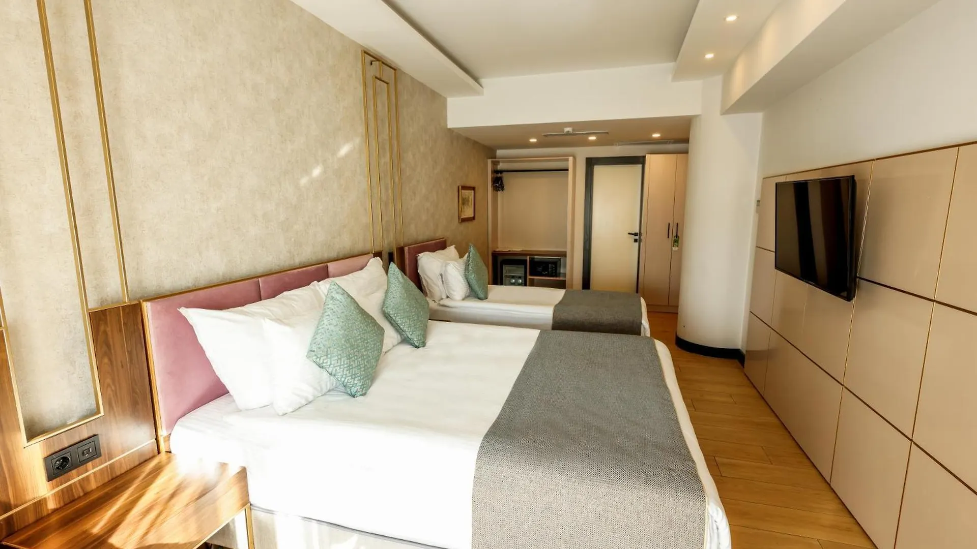 Leaf Port Hotel Antalya